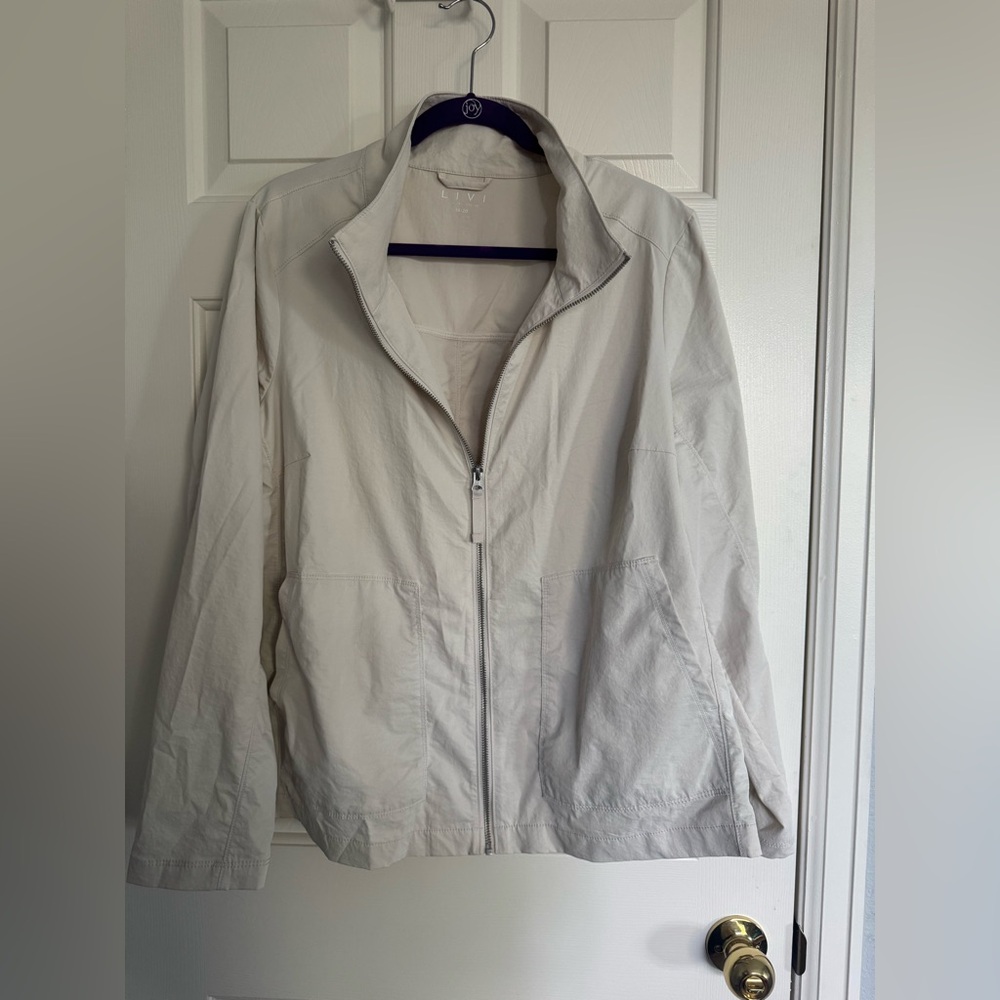 NWOT Women's Cream Utility Jacket